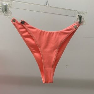 HIGH RISE BIKINI BOTTOM WITH CLEAR STRAP